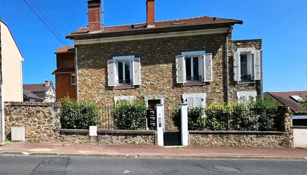 Immeuble de rapport en région parisienne détenu dans une stratégie patrimoniale locative